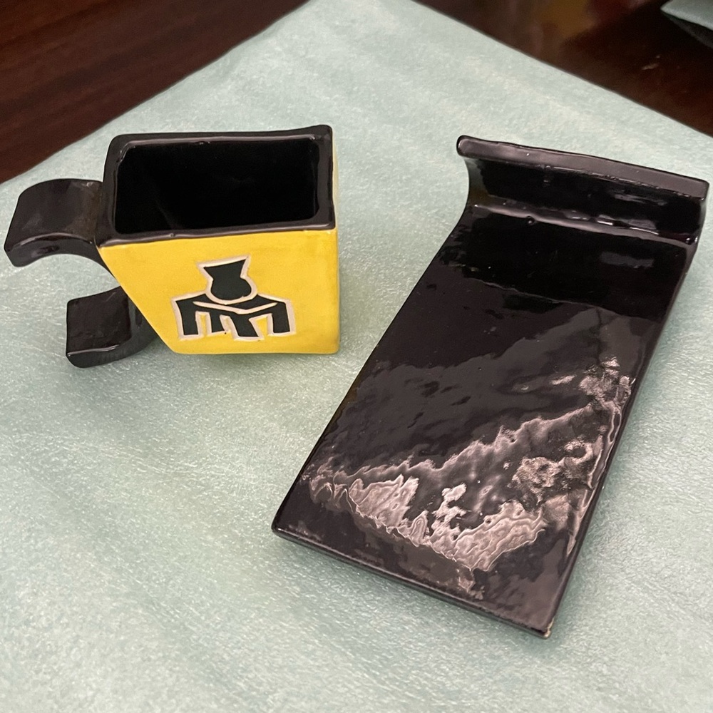 Modern Design Decorative Tea/Coffee Set - Picture 2 of 5